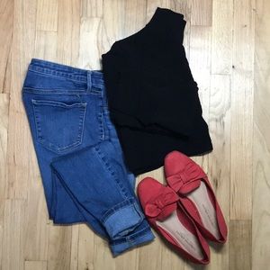 RED BOW FLATS size 7.5